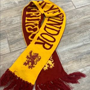 Gryffindor scarf